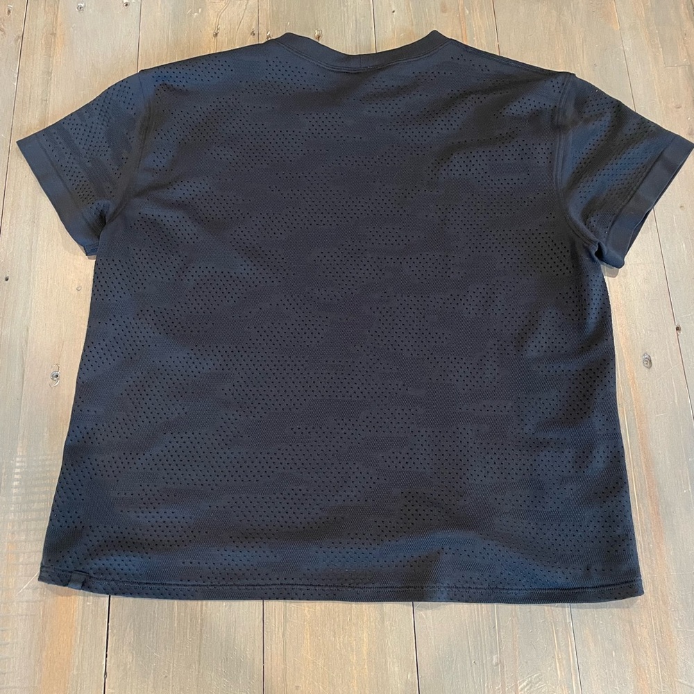 Lululemon crop camo t-shirt mesh